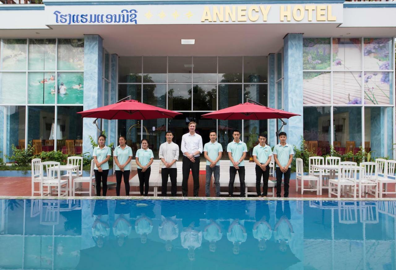 Annecy Hotel Vang Vieng Exterior photo